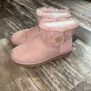 Mini Bailey Button Ugg Boots